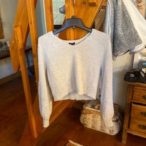 CROPPED CREAM SWEATER